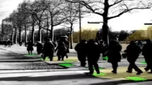 জাপানে পায়ে হাঁটলেই বিদ্যুৎ তৈরি হয় যেভাবে